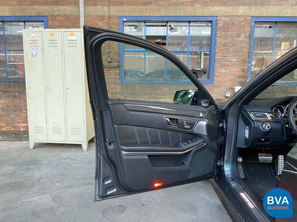 Mercedes-Benz E63 S AMG 4Matic 2015 FACELIFT E63s Carbon E-KLASSE -Original NL, 5-ZGN-32.