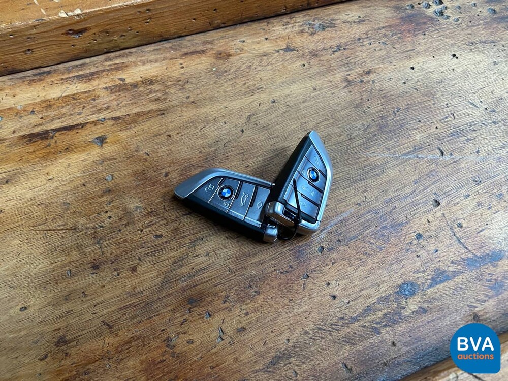 BMW 740e 326 PS 7er 2017, J-841-FK.