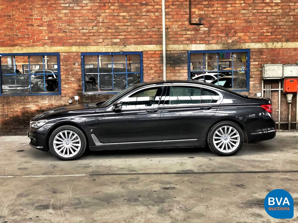 BMW 740e 326 PS 7er 2017, J-841-FK.