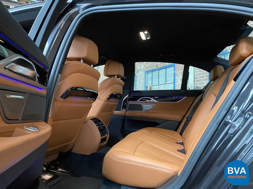 BMW 740e 326 PS 7er 2017, J-841-FK.