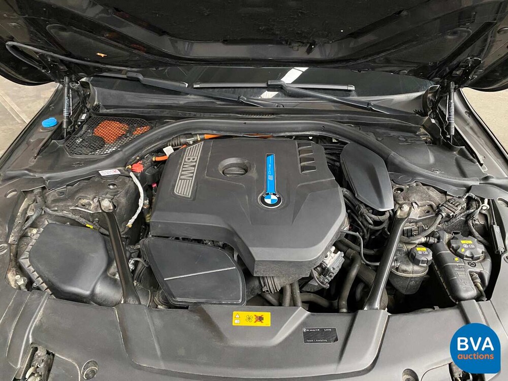 BMW 740e 326 PS 7er 2017, J-841-FK.