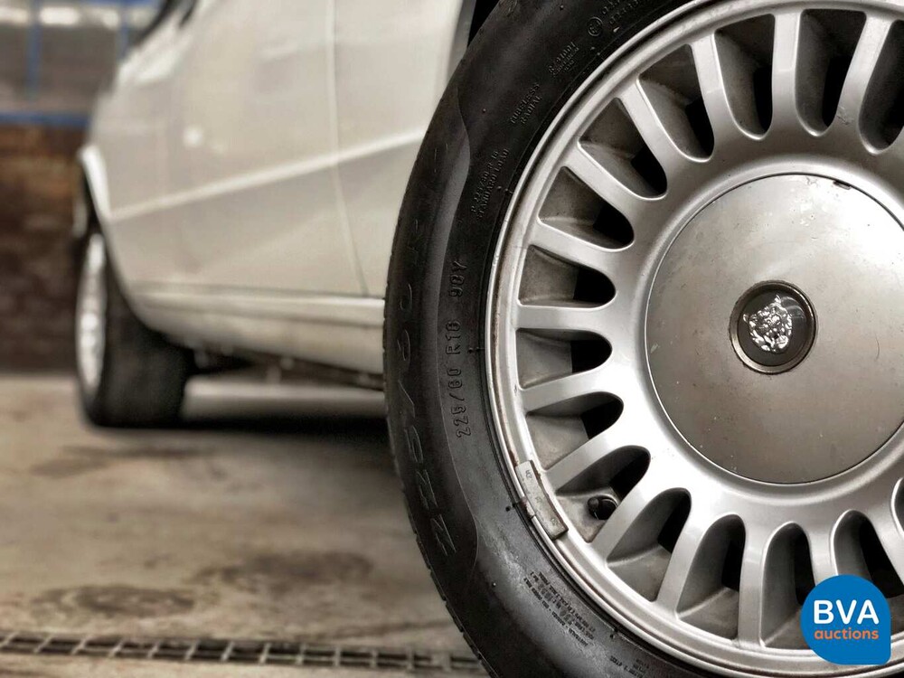 Jaguar XJ40 3.2 XJ Sovereign 1992, 92-FP-SR.