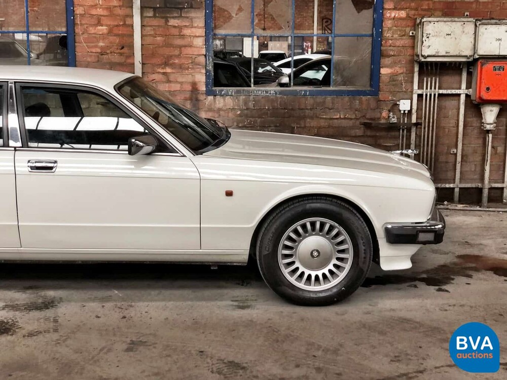 Jaguar XJ40 3.2 XJ Sovereign 1992, 92-FP-SR.