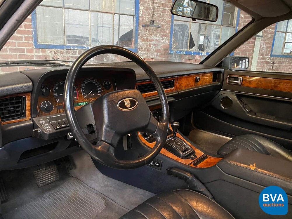 Jaguar XJ40 3.2 XJ Sovereign 1992, 92-FP-SR.
