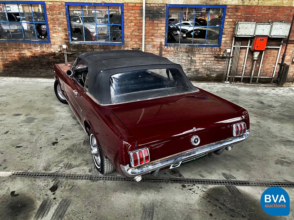 Ford Mustang Cabriolet V8 Automatik 1965.