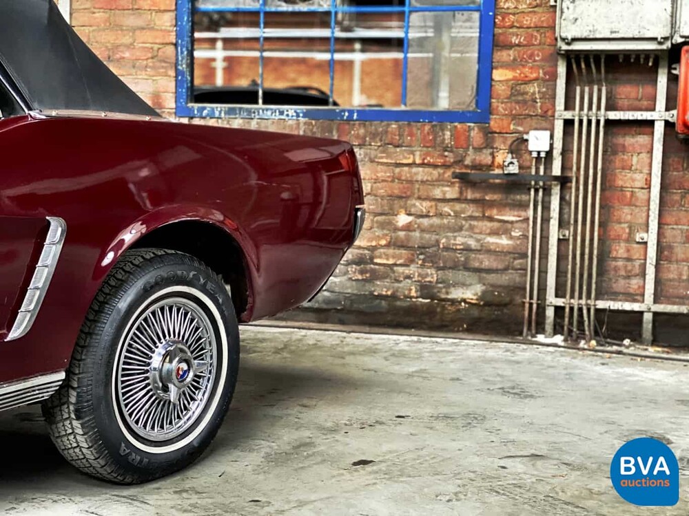 Ford Mustang Cabriolet V8 Automatik 1965.