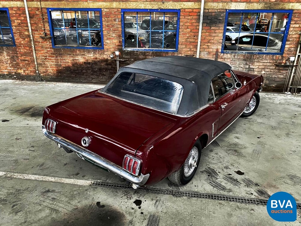 Ford Mustang Cabriolet V8 Automatik 1965.
