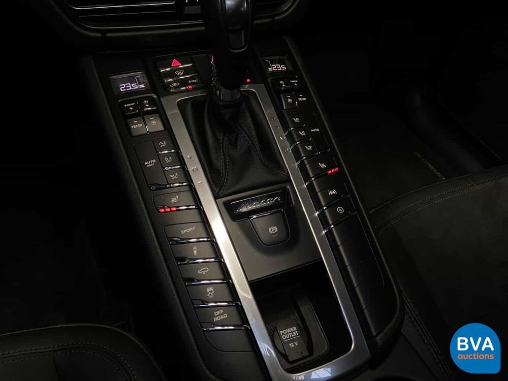 Porsche Macan 2.0 245 PS 2019 - GARANTIE -.