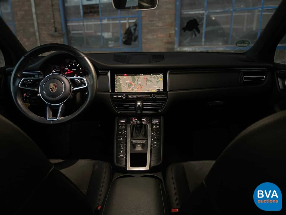 Porsche Macan 2.0 245 PS 2019 - GARANTIE -.