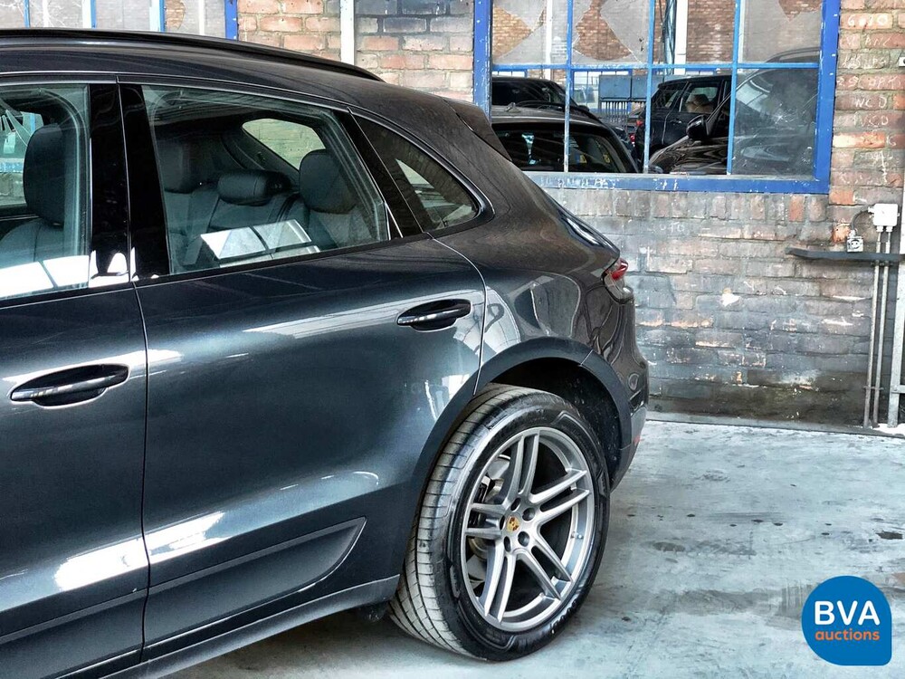 Porsche Macan 2.0 245 PS 2019 - GARANTIE -.