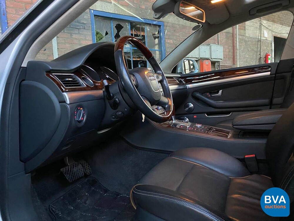 Audi A8 6.0 W12 Long 450 PS 2008.