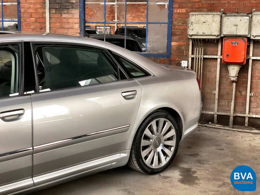 Audi A8 6.0 W12 Long 450 PS 2008.