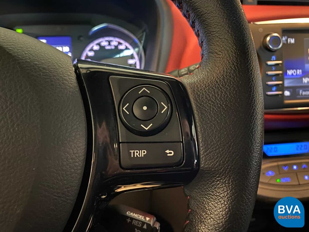Toyota Yaris 1.5 Hybrid Bi-Tone 2018, K-655-HV.