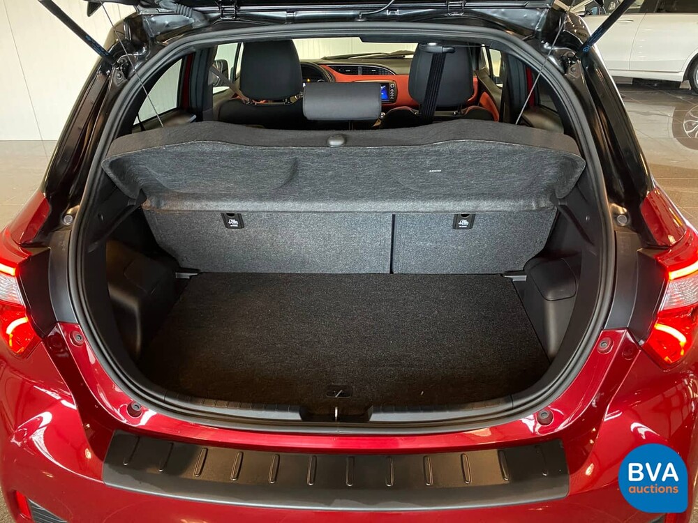 Toyota Yaris 1.5 Hybrid Bi-Tone 2018, K-655-HV.