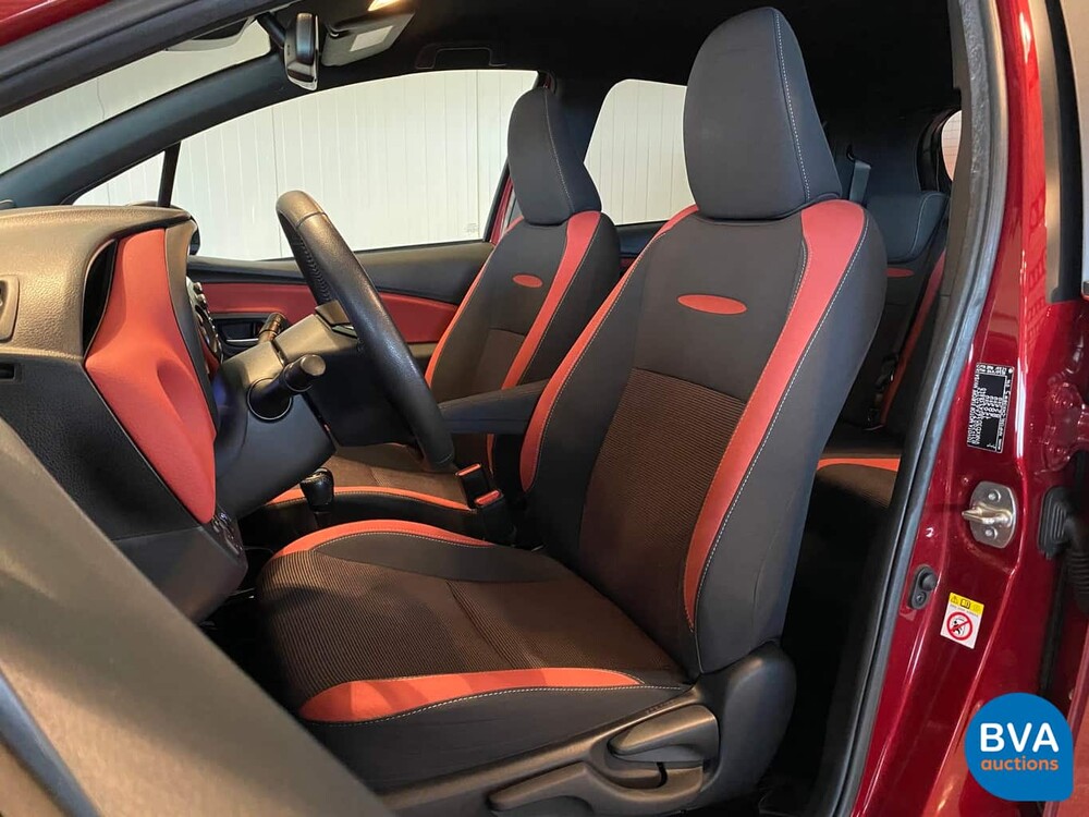 Toyota Yaris 1.5 Hybrid Bi-Tone 2018, K-655-HV.