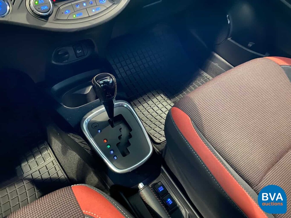 Toyota Yaris 1.5 Hybrid Bi-Tone 2018, K-655-HV.