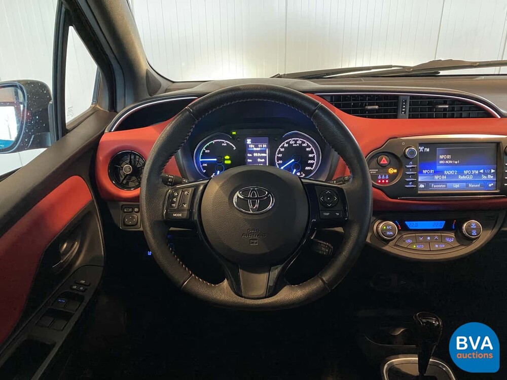 Toyota Yaris 1.5 Hybrid Bi-Tone 2018, K-655-HV.