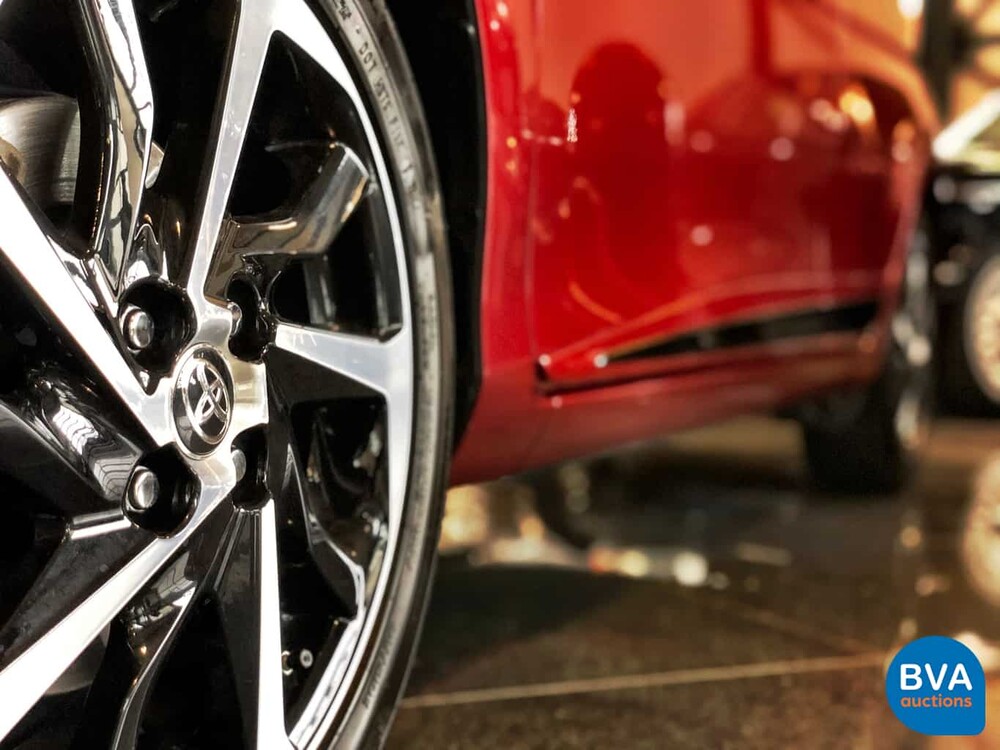 Toyota Yaris 1.5 Hybrid Bi-Tone 2018, K-655-HV.