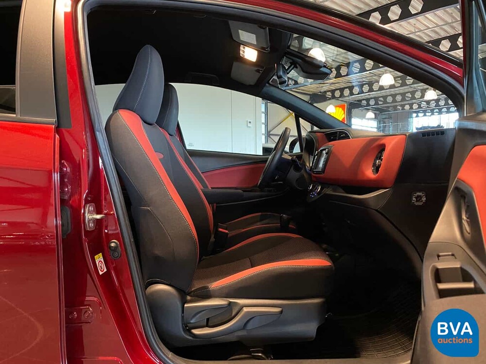 Toyota Yaris 1.5 Hybrid Bi-Tone 2018, K-655-HV.