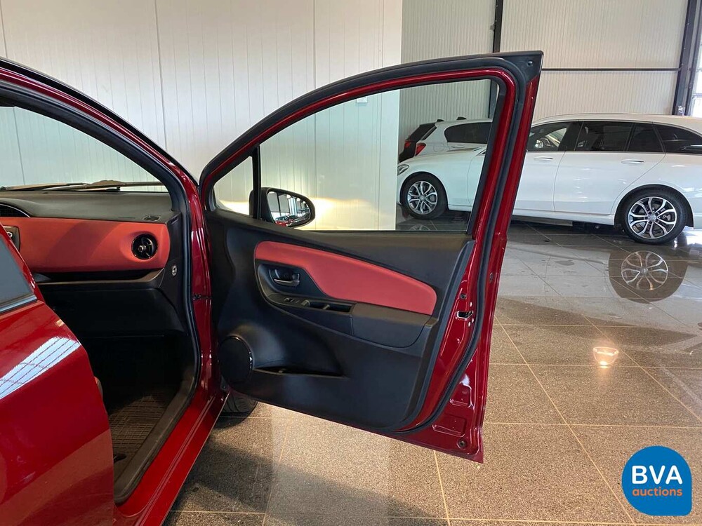 Toyota Yaris 1.5 Hybrid Bi-Tone 2018, K-655-HV.