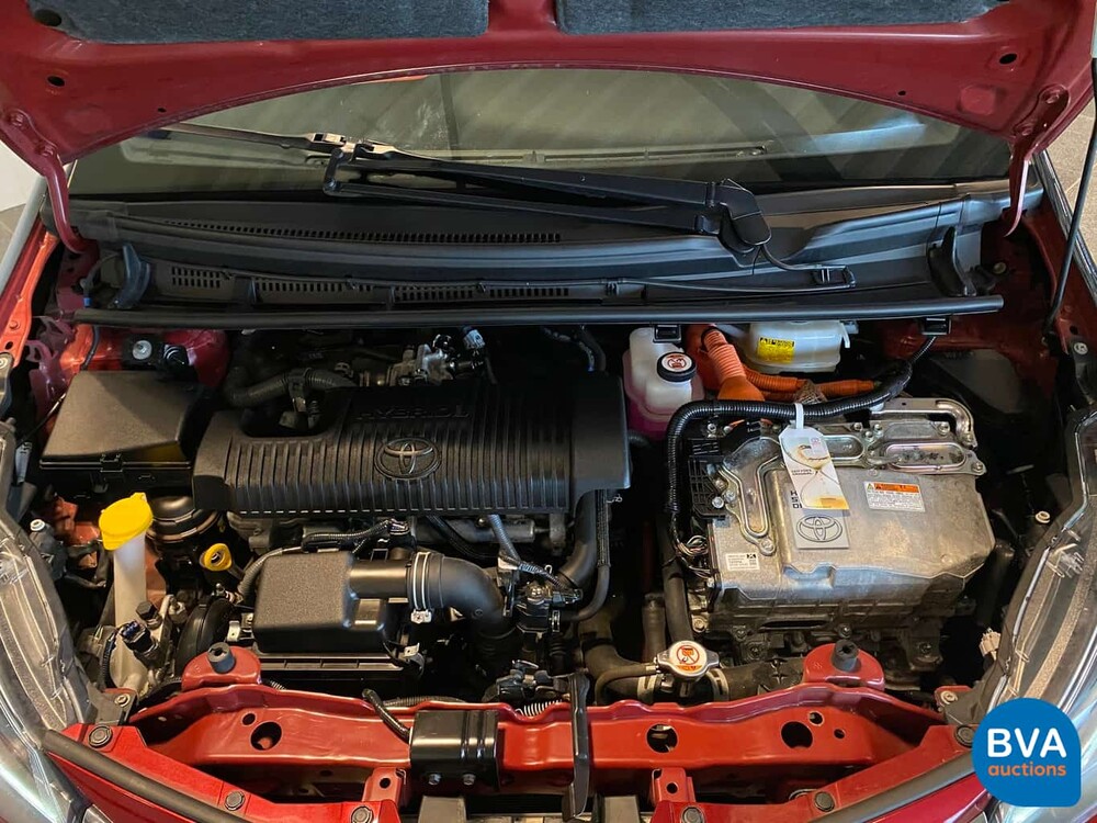 Toyota Yaris 1.5 Hybrid Bi-Tone 2018, K-655-HV.
