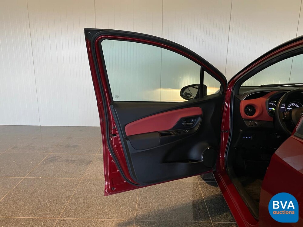 Toyota Yaris 1.5 Hybrid Bi-Tone 2018, K-655-HV.
