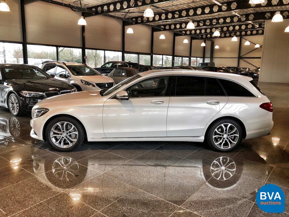 Mercedes-Benz C350e Kombi 279 PS C-Klasse 2015, HP-546-F.