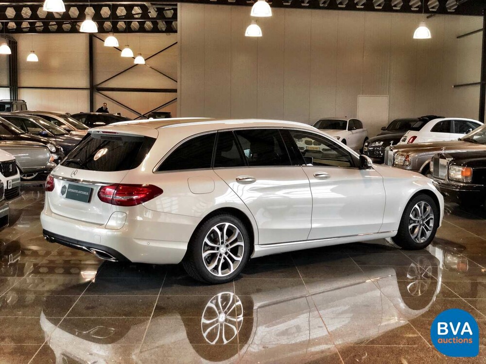 Mercedes-Benz C350e Kombi 279 PS C-Klasse 2015, HP-546-F.