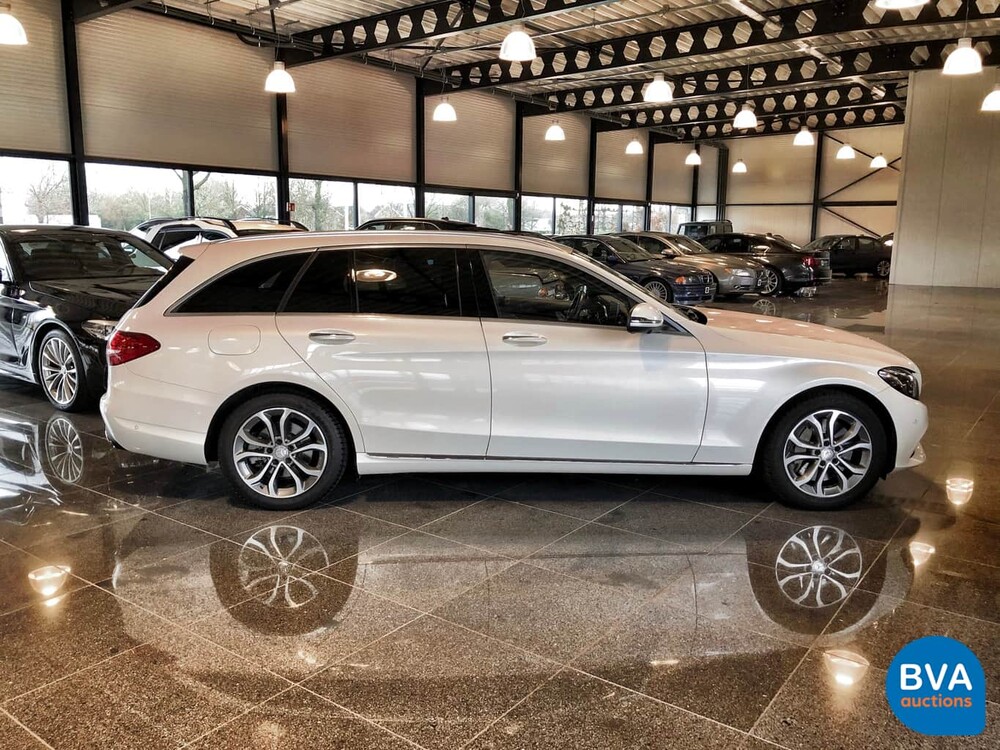 Mercedes-Benz C350e Kombi 279 PS C-Klasse 2015, HP-546-F.