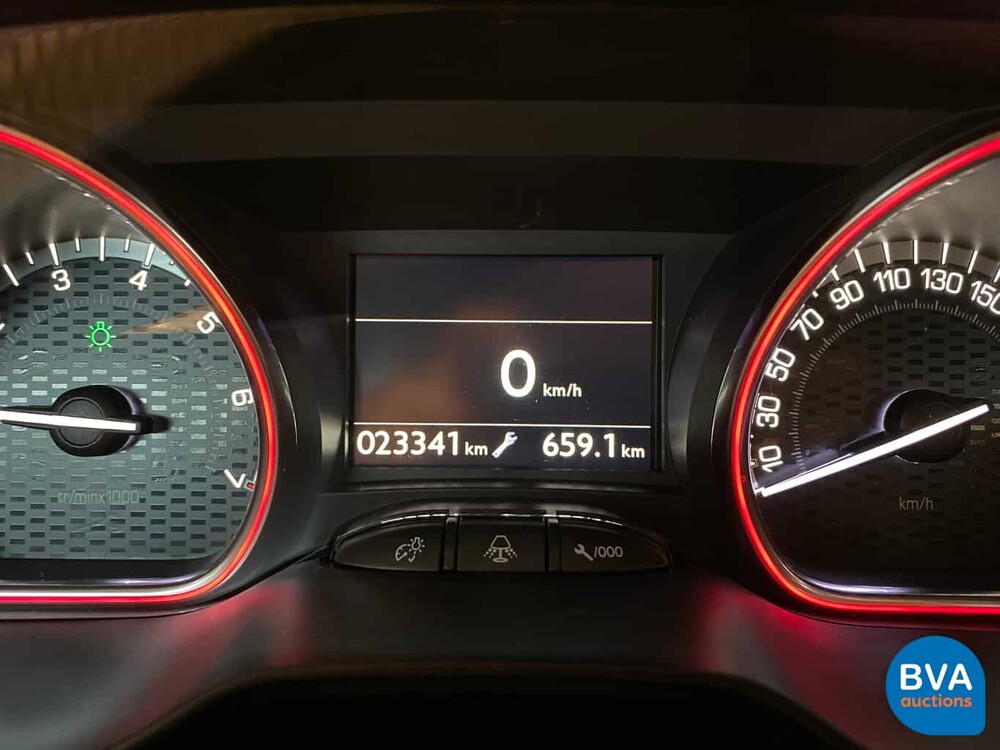 Peugeot 2008 1.2 PureTech Allure GT-Line 110PK 2018, J-594-KG
