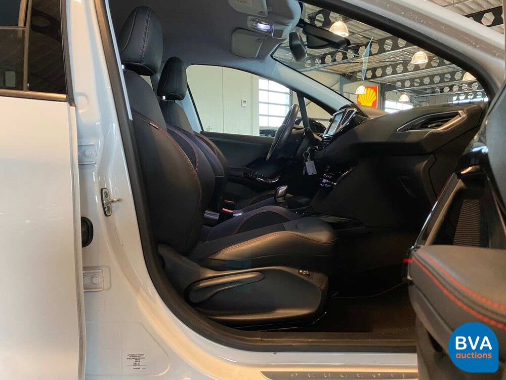 Peugeot 2008 1.2 PureTech Allure GT-Line 110PK 2018, J-594-KG