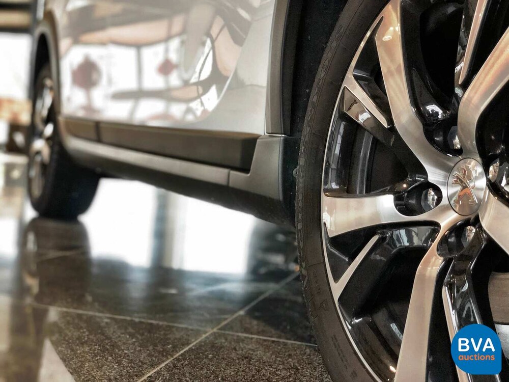 Peugeot 2008 1.2 PureTech Allure GT-Line 110PK 2018, J-594-KG