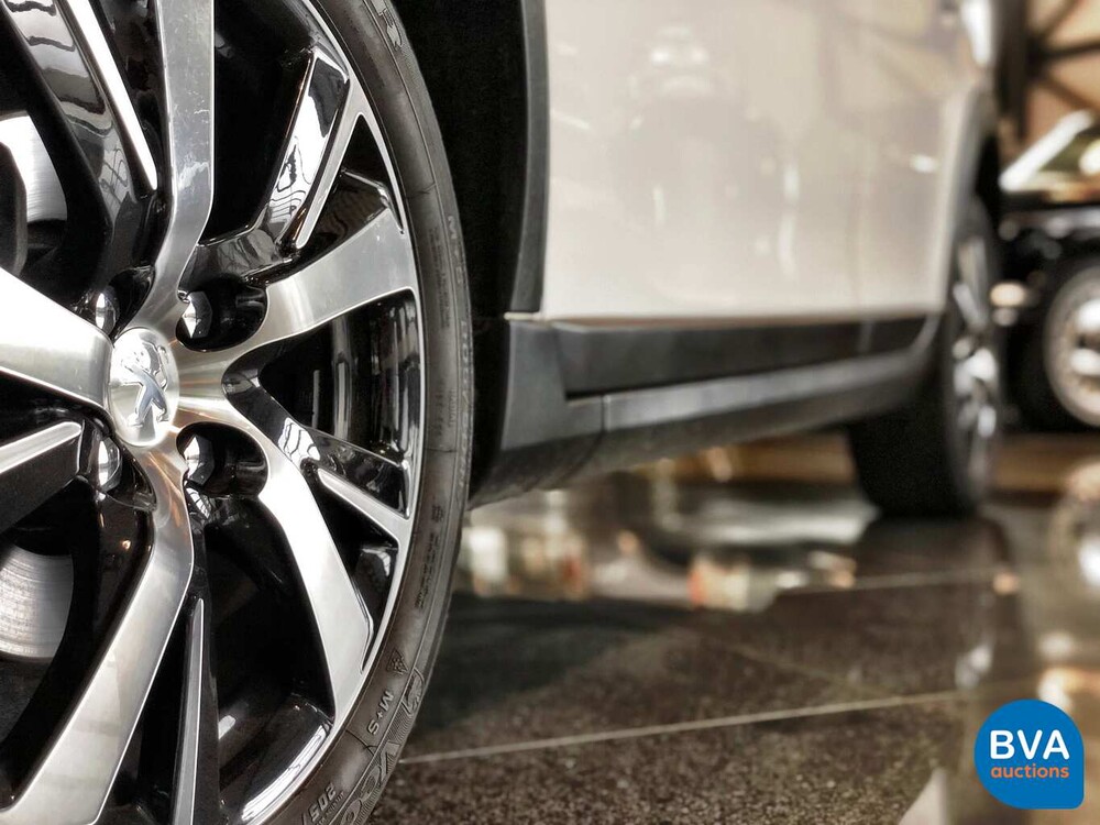 Peugeot 2008 1.2 PureTech Allure GT-Line 110PK 2018, J-594-KG