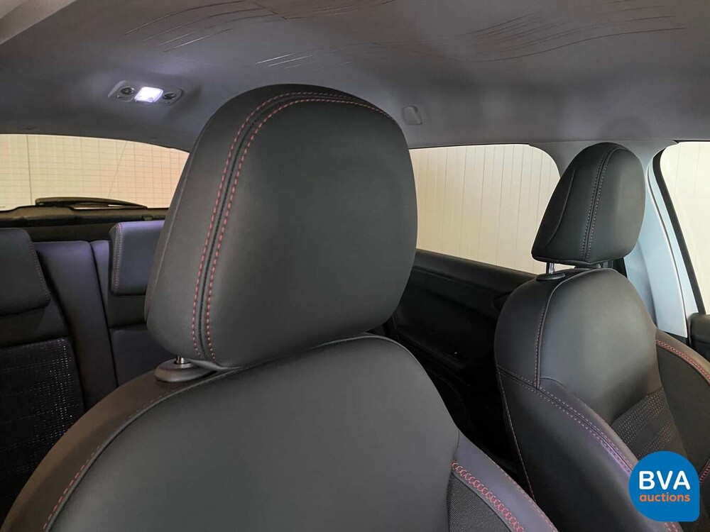 Peugeot 2008 1.2 PureTech Allure GT-Line 110PK 2018, J-594-KG