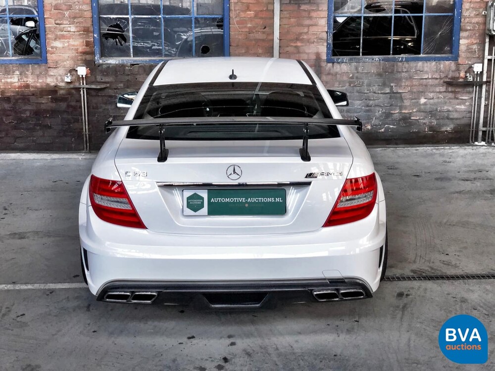 Mercedes-Benz C63 AMG Coupé SCHWARZE SERIE 517PK Track-Pack Aero-Pack.