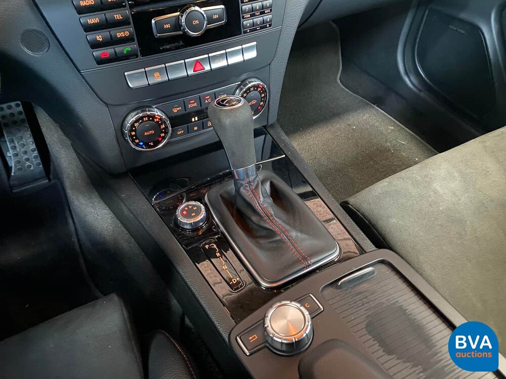 Mercedes-Benz C63 AMG Coupé SCHWARZE SERIE 517PK Track-Pack Aero-Pack.