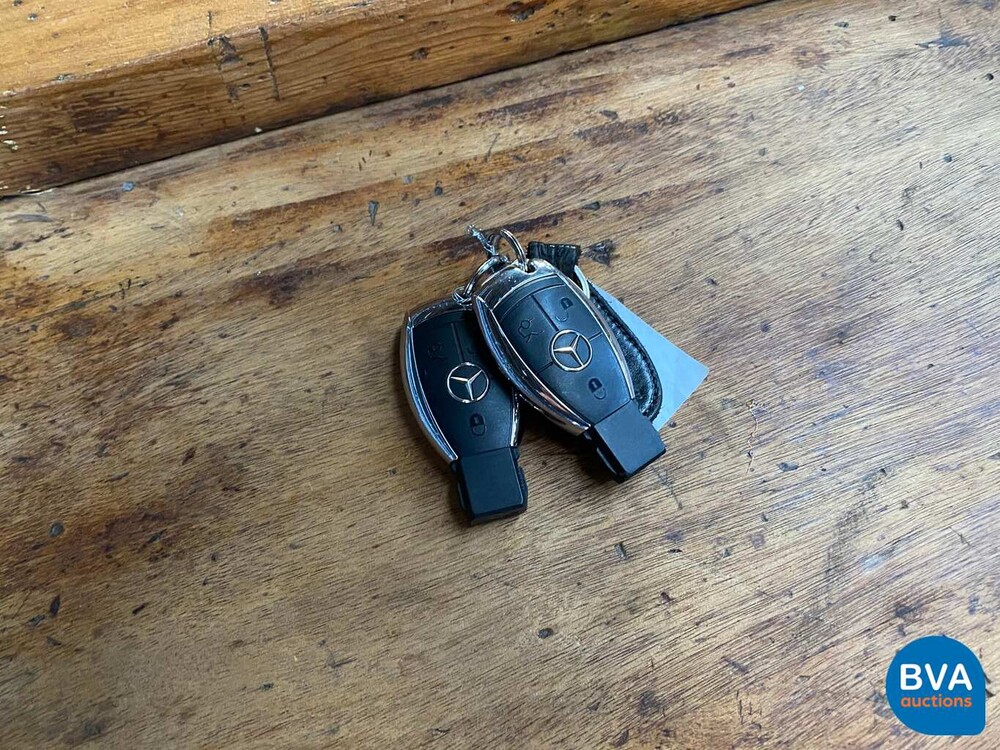 Mercedes-Benz SL350 AMG 3.5 V6 315 PS SL-Klasse 2011.