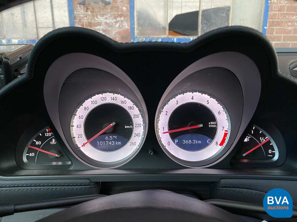 Mercedes-Benz SL350 AMG 3.5 V6 315 PS SL-Klasse 2011.