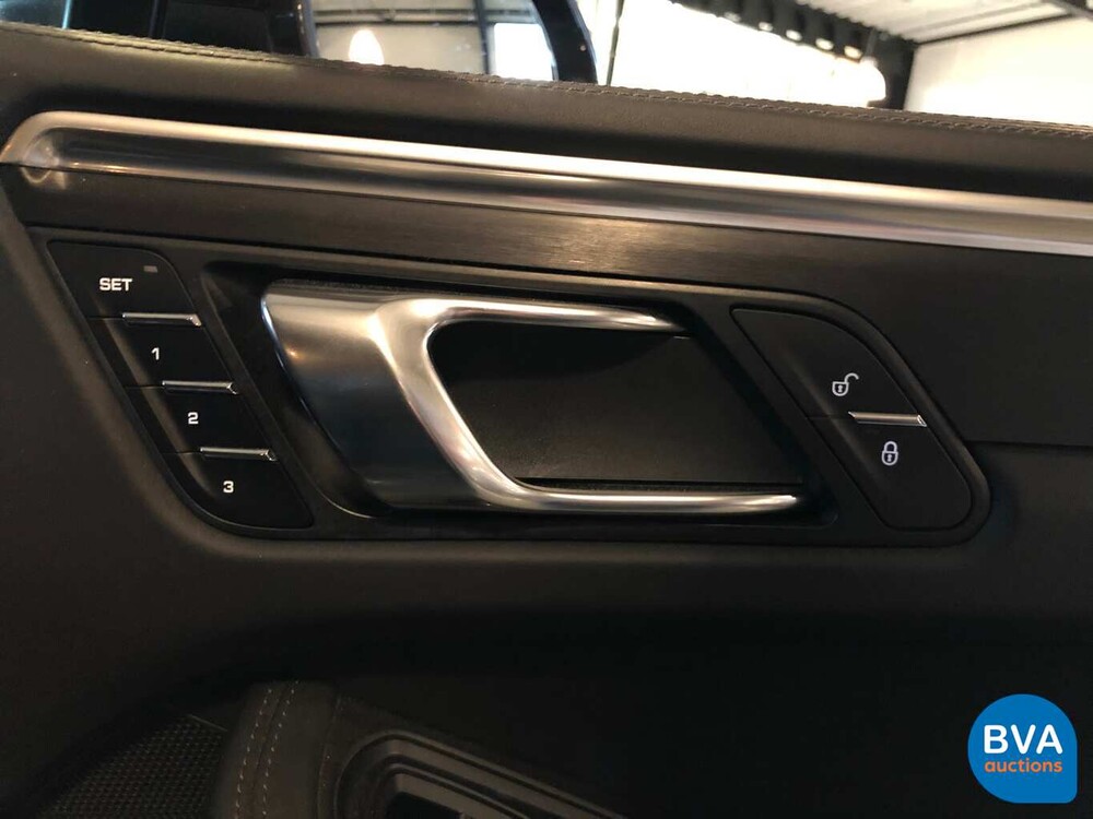 Porsche Macan GTS V6 Bi-Turbo 360 PS 2016 Facelift.