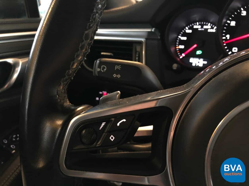 Porsche Macan GTS V6 Bi-Turbo 360 PS 2016 Facelift.