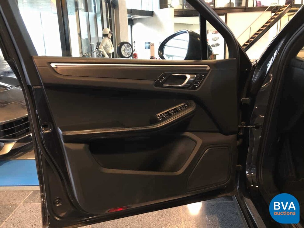 Porsche Macan GTS V6 Bi-Turbo 360 PS 2016 Facelift.