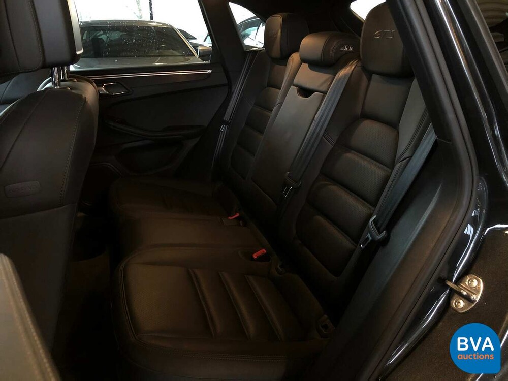 Porsche Macan GTS V6 Bi-Turbo 360 PS 2016 Facelift.