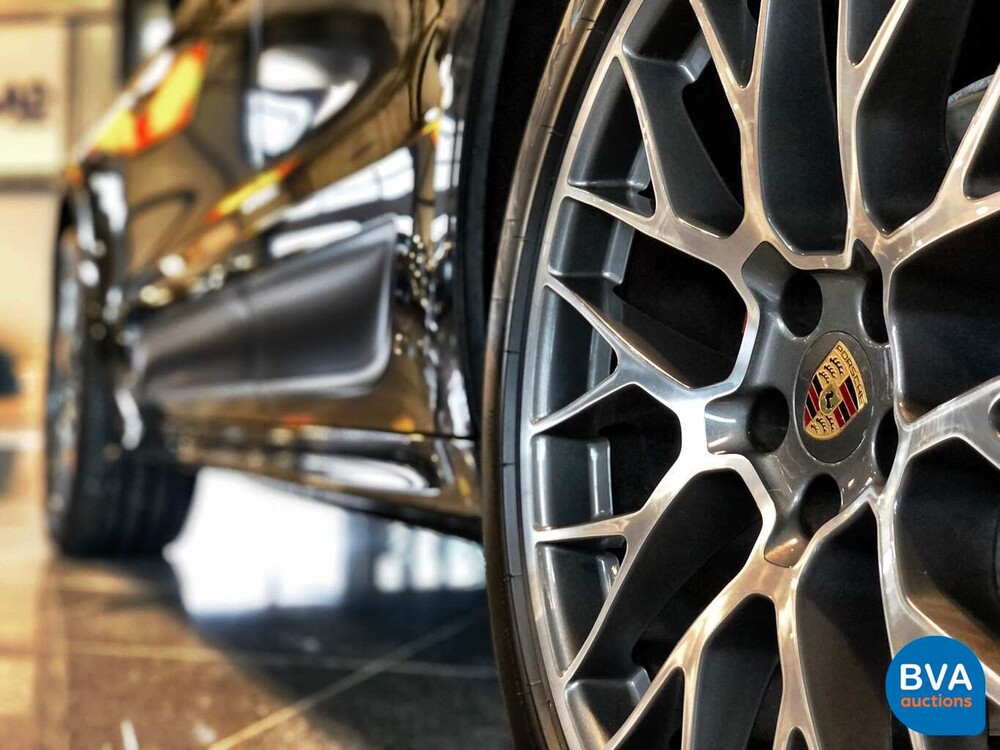 Porsche Macan GTS V6 Bi-Turbo 360 PS 2016 Facelift.