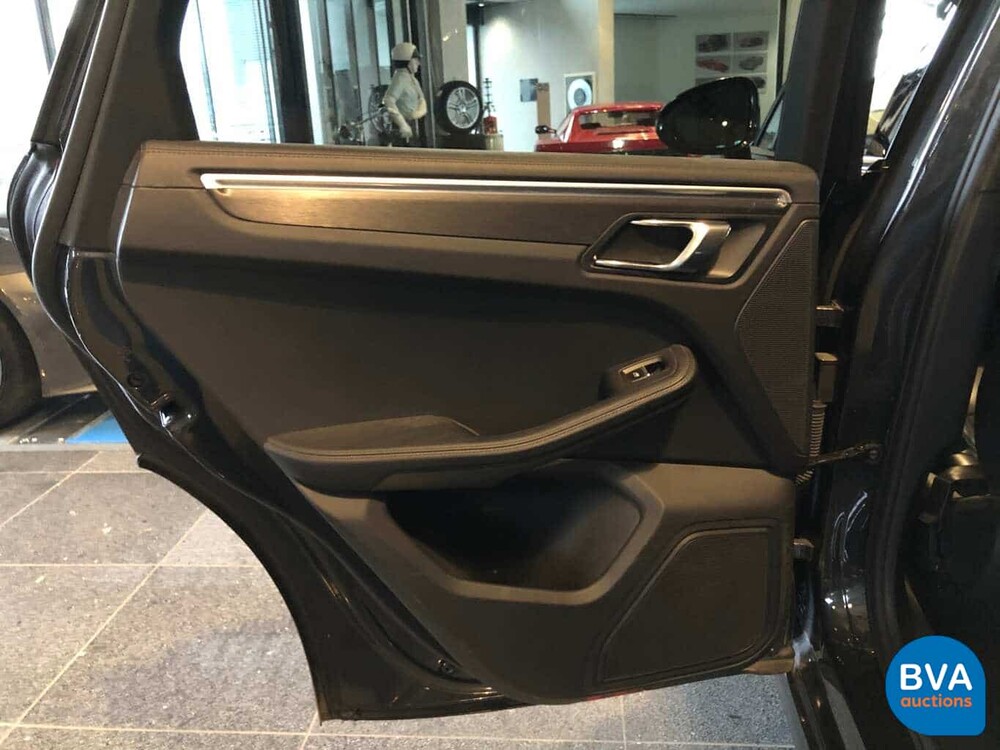 Porsche Macan GTS V6 Bi-Turbo 360 PS 2016 Facelift.