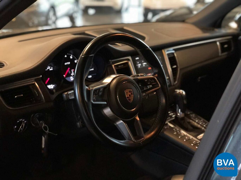Porsche Macan GTS V6 Bi-Turbo 360 PS 2016 Facelift.