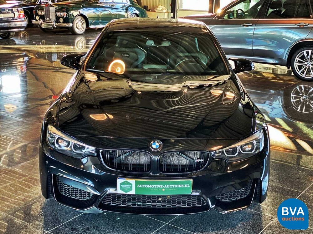 BMW M4 Wettbewerb 450 PS Drivelogic Coupé 4er 2018 M-Performance.