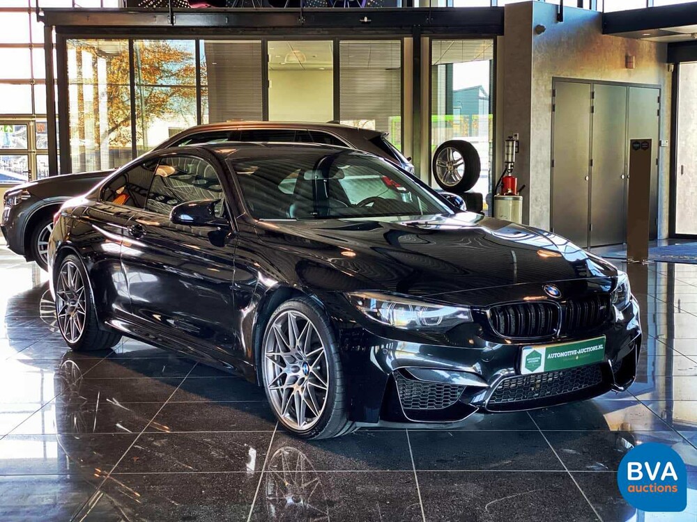BMW M4 Wettbewerb 450 PS Drivelogic Coupé 4er 2018 M-Performance.