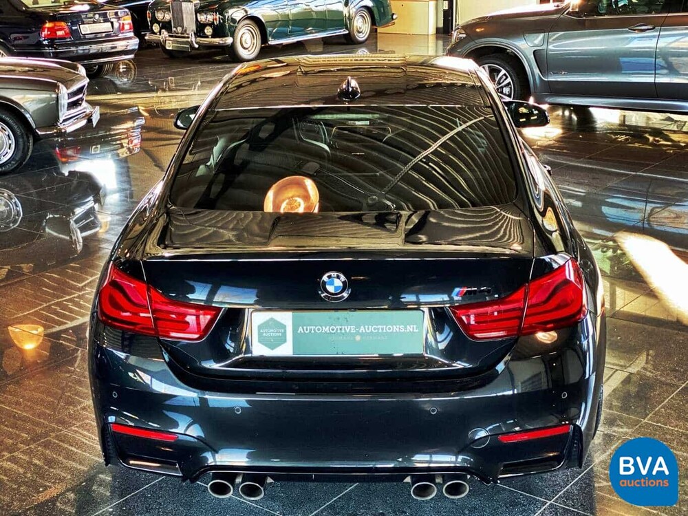 BMW M4 Wettbewerb 450 PS Drivelogic Coupé 4er 2018 M-Performance.