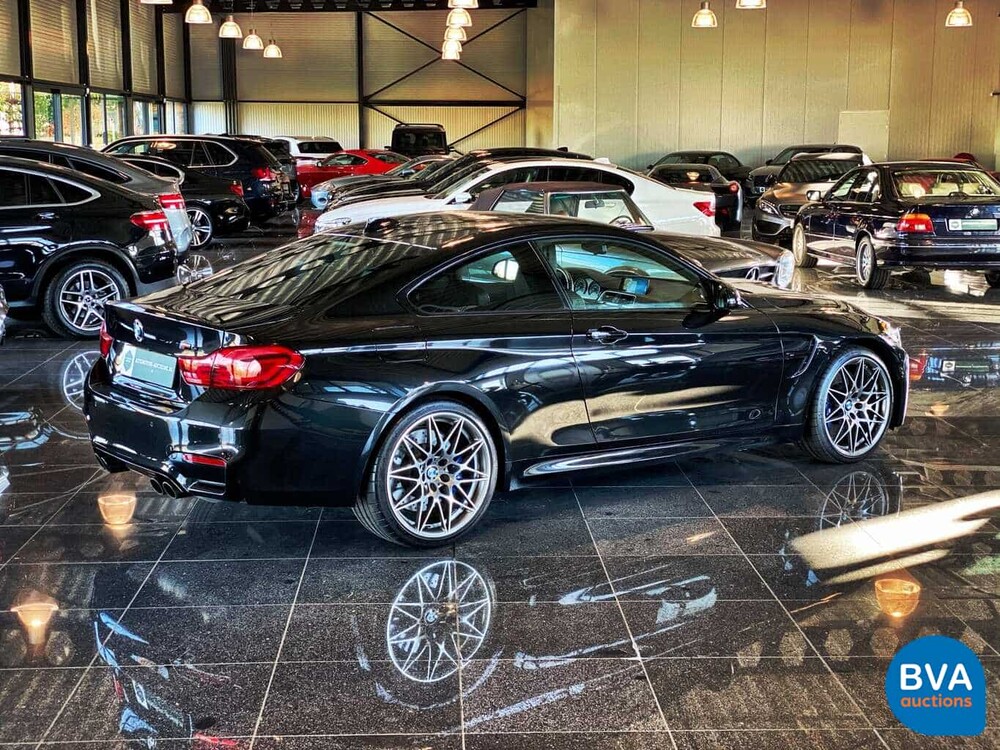 BMW M4 Wettbewerb 450 PS Drivelogic Coupé 4er 2018 M-Performance.