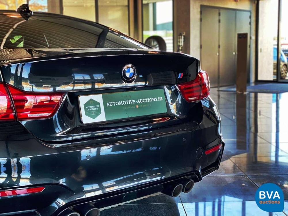 BMW M4 Wettbewerb 450 PS Drivelogic Coupé 4er 2018 M-Performance.